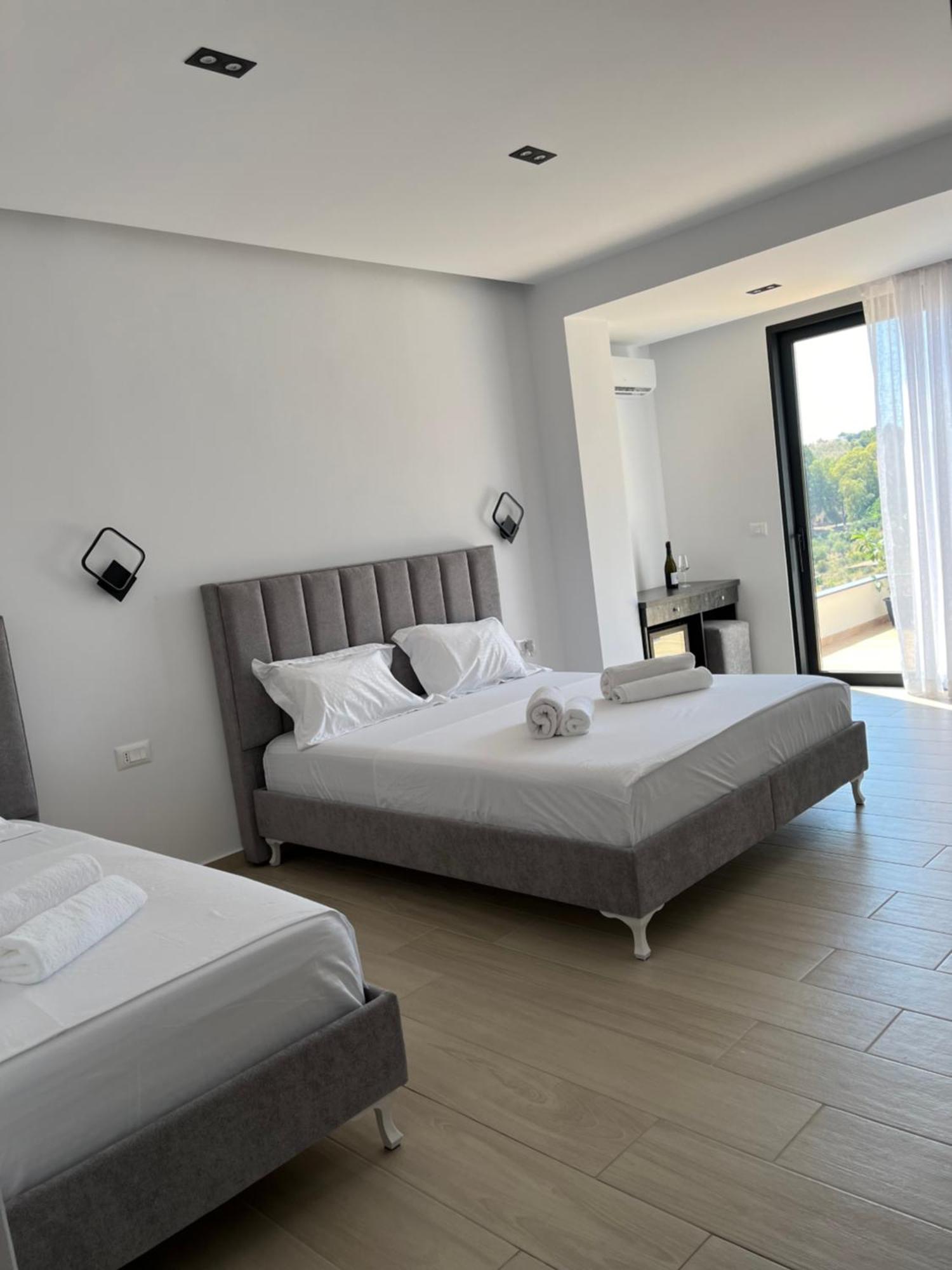 Hotel Del Mare Sarandë Exterior foto